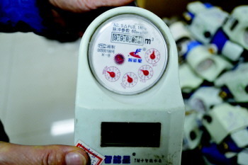 智能水表频繁故障引关注 一年更换近千块，技术与服务成焦点